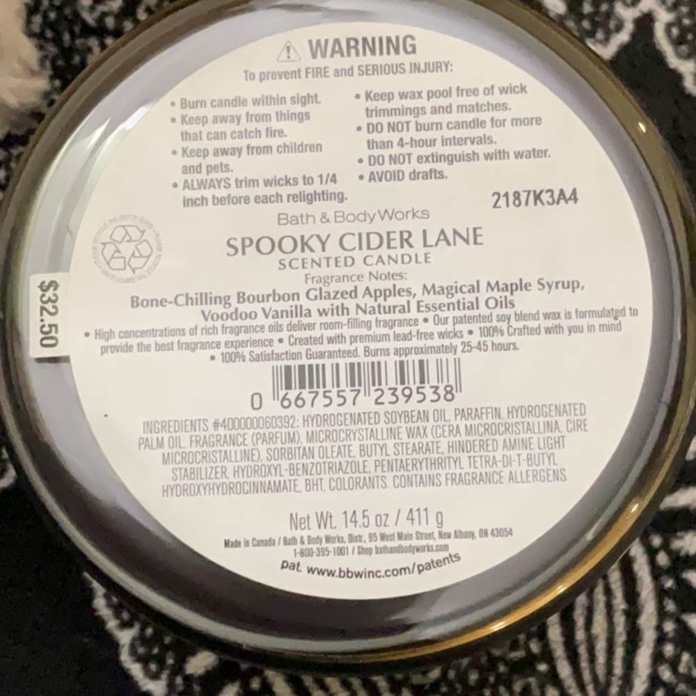 Bath and body works spooky cider lane candle with skull lid - Picture 4 of 4